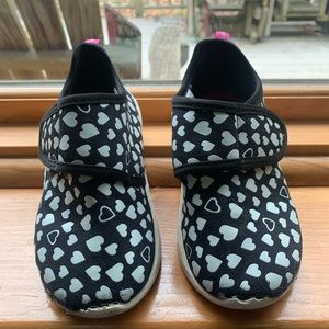 Little girls size 11m sneakers